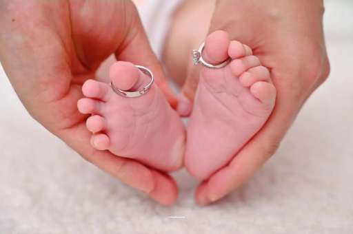 仁怀宝宝发烧手心比额头烫